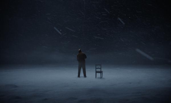 Bild 1 von 10: Bernhard (Cornelius Schwalm) zieht im Schneegestöber an einem roten Faden.