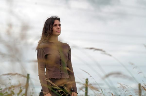 Bild 1 von 5: Für Yana Wernicke ist die Natur ein wichtiger Ausgangspunkt ihrer fotografischen Arbeit - ebenso die Beziehung zwischen Mensch und Tier.