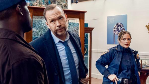 Bild 1 von 24: Im Bild: Donnie Wahlberg (Danny Reagan), Vanessa Ray (Eddie Janko).