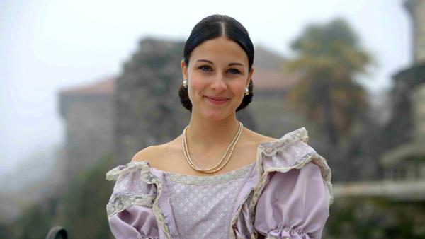 Bild 1 von 16: Im Bild: Nachgestellte Szene: Charlotte von Belgien.