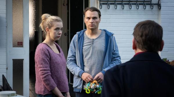 Bild 1 von 7: (v.l.n.r.) Katja Amling (Anna Herrmann); Kai Amling (Matthias Kelle); Lars (Ingo Naujoks)