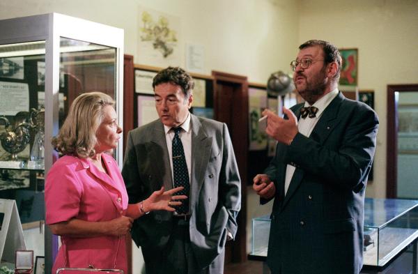 Bild 1 von 4: Im Bild (v.li.): Brigitte Neumeister (Frau Turecek),  Peter Fröhlich (Erwin Schoitl), Götz Kauffmann (Rudi Gneisser).