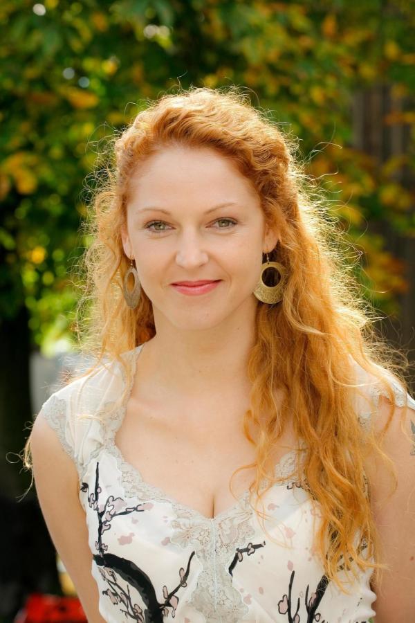 Bild 1 von 21: Im Bild: Petra Bernhardt (Melanie Jennrich).