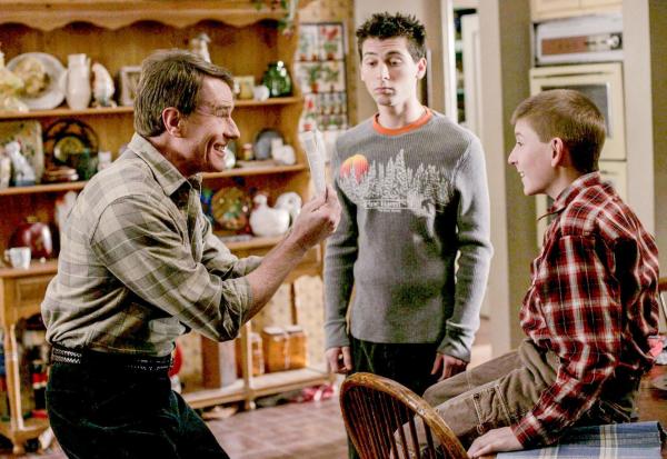 Bild 1 von 20: Im Bild (v.li.): Bryan Cranston (Hal), Justin Berfield (Reese), Erik Per Sullivan (Dewey).