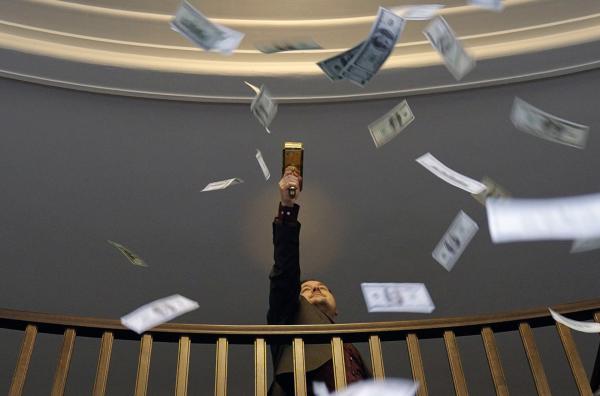 Bild 1 von 4: Wer schafft heute das meiste Geld: die Zentralbanken oder die Geschäftsbanken?