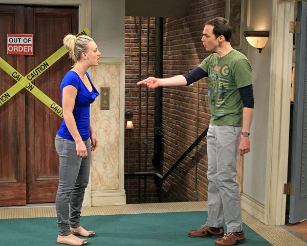 Bild 1 von 10: Ein Streit zwischen Sheldon (Jim Parsons, r.) und Leonard überträgt sich auch auf Penny (Kaley Cuoco, l.) und Amy, während Raj eine ganz besondere Aufgabe vor sich hat ...