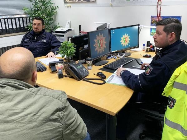 Bild 1 von 10: Stephan Sindera (l.); Paul Richter (r.)