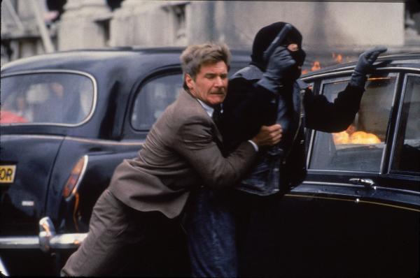 Bild 1 von 12: Versucht einen Terroranschlag auf die britische Könisfamilie zu verhindern: Ex CIA-Agent Jack Ryan (Harrison Ford, l.) ....