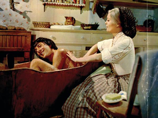Bild 1 von 20: Jack Crabb (Dustin Hoffman) und Mrs. Pendrake (Faye Dunaway).