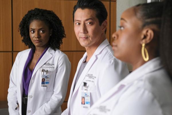 Bild 1 von 19: Im Bild (v.li.): Summer Brown (Dr. Olivia Jackson), Will Yun Lee (Dr. Alex Park), Bria Henderson (Dr. Jordan Allen)