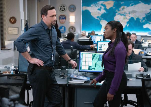 Bild 1 von 16: Jubal Valentine (Jeremy Sisto, l.); Kristen Chazal (Ebonée Noel, r.)