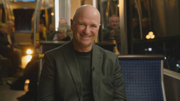 Bild 1 von 6: Ob Stoiber, Seehofer, Aiwanger oder Söder. Wohl keiner kann die politische Elite so gut parodieren wie er: der Kabarettist Wolfgang Krebs aus Kaufbeuren.