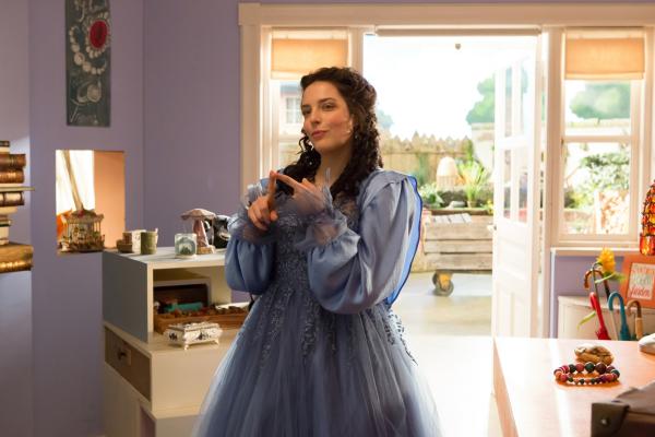 Bild 1 von 1: Wie kommt die Prinzessin (Anna Werner Friedmann) in den Laden? Und was ist mit Siebenstein passiert?