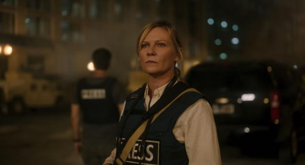 Bild 1 von 10: Lee (Kirsten Dunst)