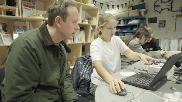 Bild 1 von 6: Im Bild: Paul Pant besucht in Estland das sogenannte \