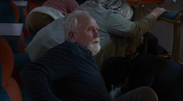 Bild 1 von 10: Fraser Warren (James Cosmo) ist schwer krank.