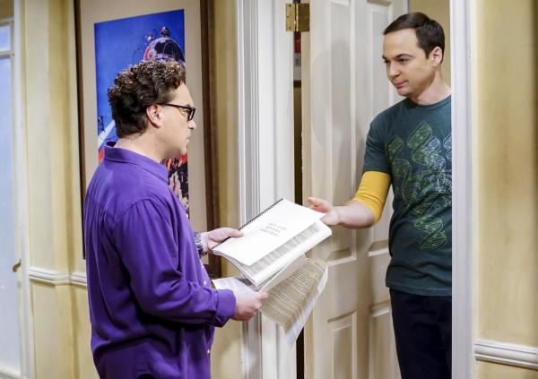 Bild 1 von 18: Sheldon (Jim Parsons, r.) will sich in sein altes Zimmer einmieten, um dort in Ruhe arbeiten zu können, doch mit seinen Marotten bringt er Leonard (Johnny Galecki, l.) auch als Untermieter an seine Grenzen ...