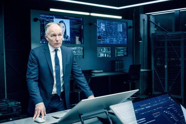 Bild 1 von 17: Im Bild: Patrick St. Esprit (Robert Hicks).