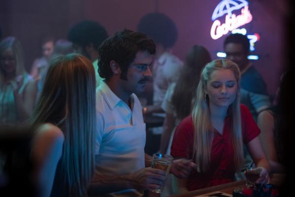 Bild 1 von 8: Ted Bundy (Zac Efron, M.)