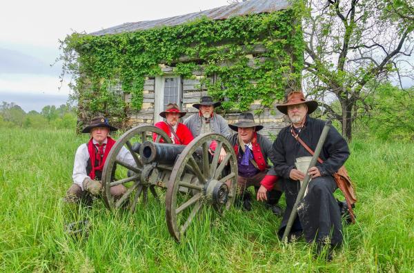 Bild 1 von 5: In Sacramento/Kentucky wird jedes Jahr die berühmte Schlacht nachgespielt, durch die die kleine Stadt in die Geschichtsbücher einging: die Schlacht von Sacramento.