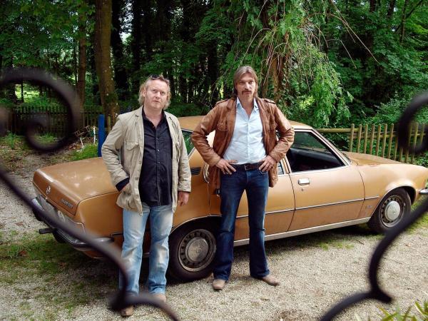 Bild 1 von 23: Im Bild (v.li.): Gregor Seberg (Helmuth Nowak), Stefan Jürgens (Carl Ribarski).