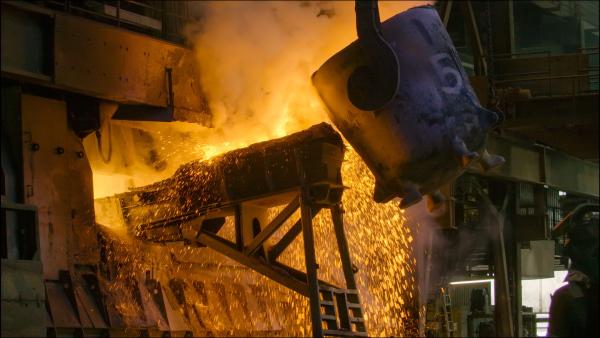 Bild 1 von 8: Für die Energiewende werden Millionen Tonnen Kupfer benötigt. Eine nachhaltige Form der Kupfergewinnung ist Recycling.