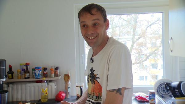 Bild 1 von 1: Für Stephan (44) bringt der Umzug nach Bremerhaven ein überraschendes Telefonat mit Tochter Angelique.