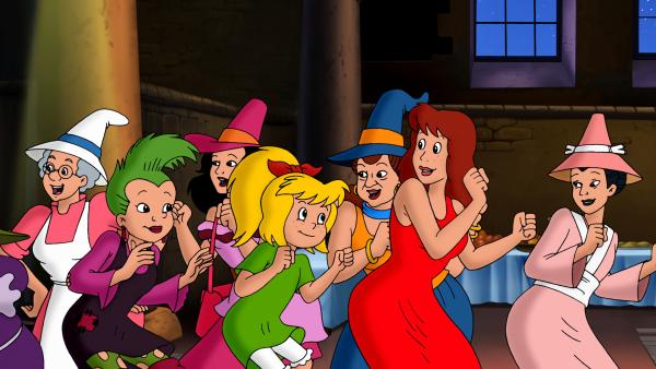 Bild 1 von 9: Bibi gibt vor, auch ein verhextes Häppchen gegessen zu haben.