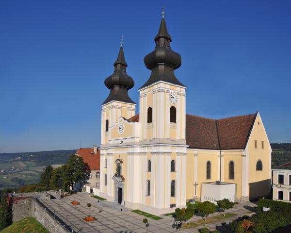 Bild 1 von 4: Der Gottesdienst wird aus der Basilika Maria Taferl in Niederösterreich ausgestrahlt.