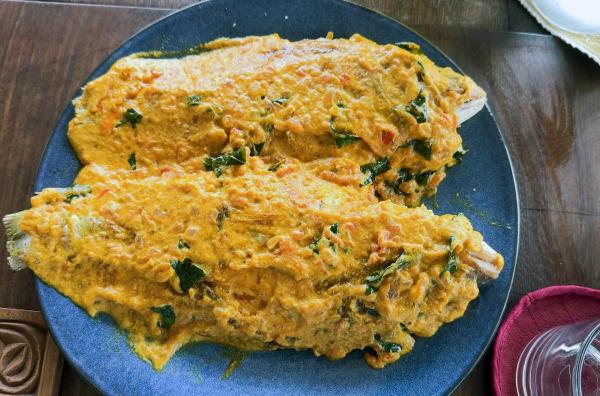Bild 1 von 2: Gegrillter Fisch à la Sansibar: Samaki Wa Kupaka
