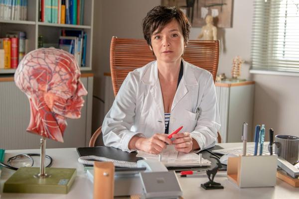 Bild 1 von 17: Im Bild: Katharina Stemberger (Jasmin Höfele).