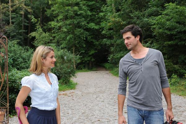 Bild 1 von 10: Marlene (Lucy Scherer, l.); Konstantin (Moritz Tittel, r.)