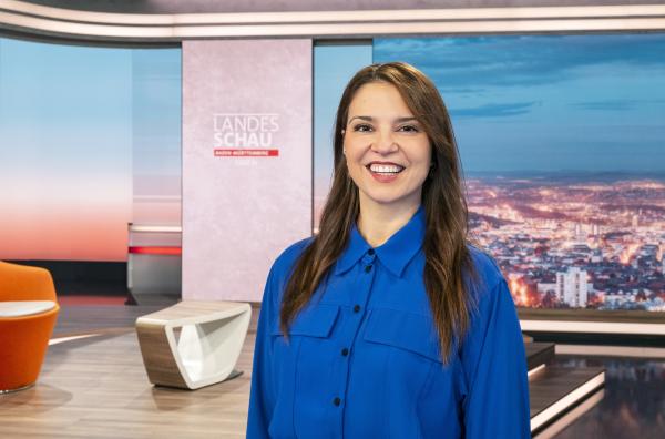 Bild 1 von 4: SWR-Moderatorin Fatma Mittler-Solak.