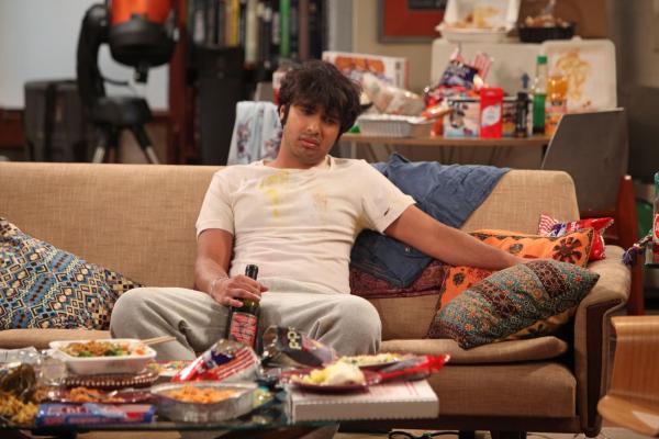 Bild 1 von 11: Nach einem missglücktem Date will Raj (Kunal Nayyar) seine Wohnung nie wieder verlassen ...