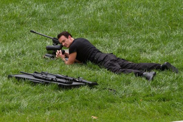 Bild 1 von 18: Wer in seinem Visier landet, hat nichts zu lachen: Wyatts Handlanger Miles Meachum (Julian McMahon) greift für seinen Chef zu tödlichen Waffen.