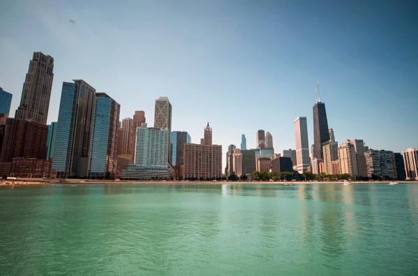 Bild 1 von 4: Chicagos Ruf basiert zum Teil auf einem zwielichtigen Image: Es ist die Stadt des organisierten Verbrechens, von Al Capone, der Korruption und der Gangs.