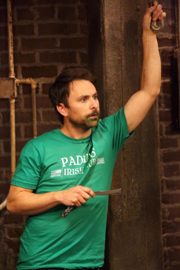 Bild 1 von 8: Charlie Kelly (Charlie Day)
