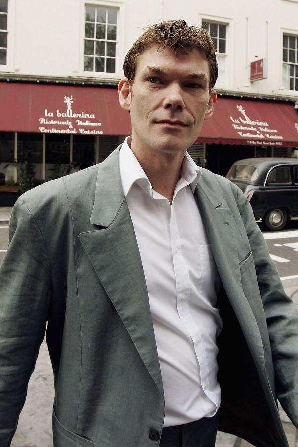 Bild 1 von 2: Im März des Jahres 2002 wurde Gary McKinnon /Bild) verhaftet, nachdem er etliche Computer der NASA und des Pentagons gehackt hatte. Der Angeklagte berichtet, Beweise für die Existenz einer geheimen amerikanischen Weltraumflotte gefunden zu haben, die aus \