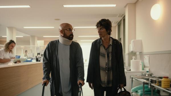 Bild 1 von 8: Tomás (Javier Cámara, l.); Maite (Mónica López, r.)