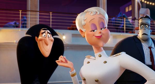 Bild 1 von 5: Dracula (Adam Sandler) and Ericka (Kathryn Hahn) in Sony Pictures Animation's HOTEL TRANSYLVANIA 3: SUMMER VACATION.
