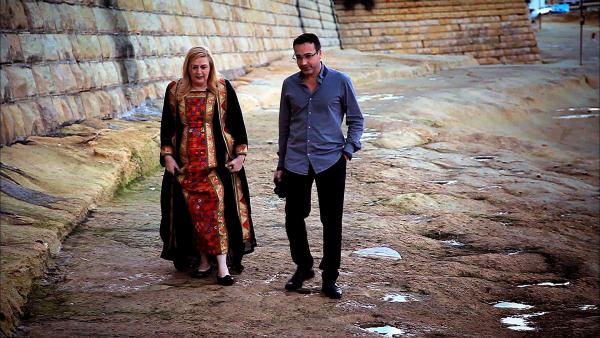 Bild 1 von 3: Suha Arafat mit Joel Soler.