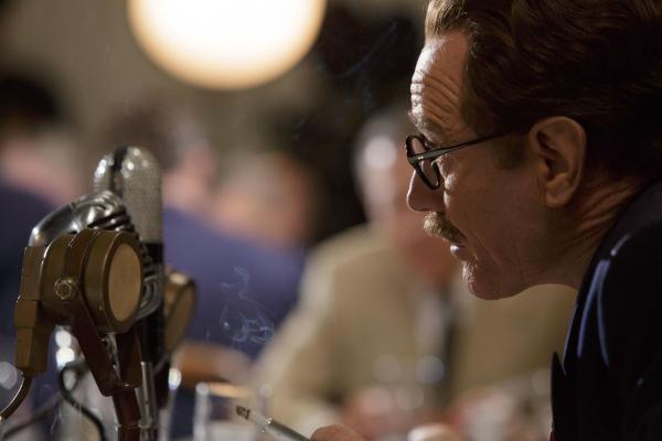 Bild 1 von 4: Dalton Trumbo (Bryan Cranston)