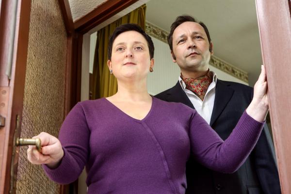 Bild 1 von 36: Im Bild: Veronika Polly (Barbara Schmiedinger), Gerald Votava (Norbert Schmiedinger).