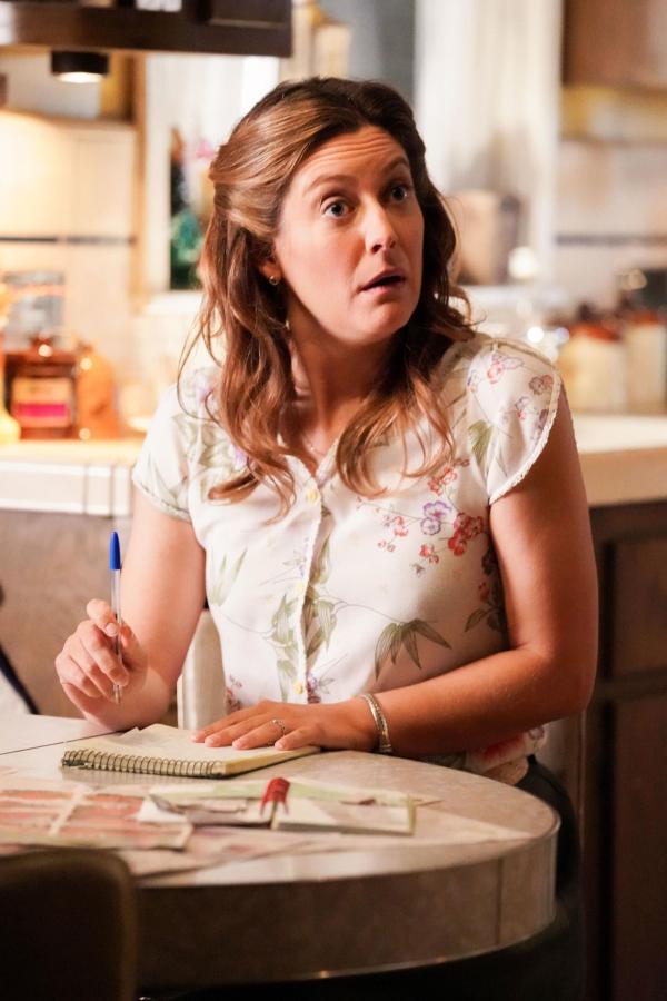 Bild 1 von 12: Mary Cooper (Zoe Perry)