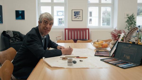 Bild 1 von 16: Im Bild: Günther Schützenhöfer im Office der Galerie Gugging.