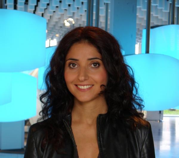 Bild 1 von 1: Moderatorin Özlem Sarikaya