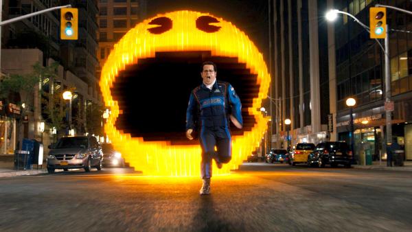 Bild 1 von 8: Pac-Man jagt Ludlow (Josh Gad)