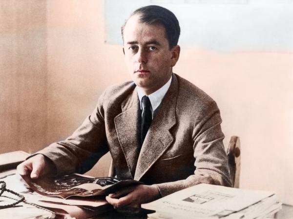 Bild 1 von 4: Albert Speer - Hitlers Lieblingsarchitekt und Rüstungsminister (kolorierte Aufnahme)