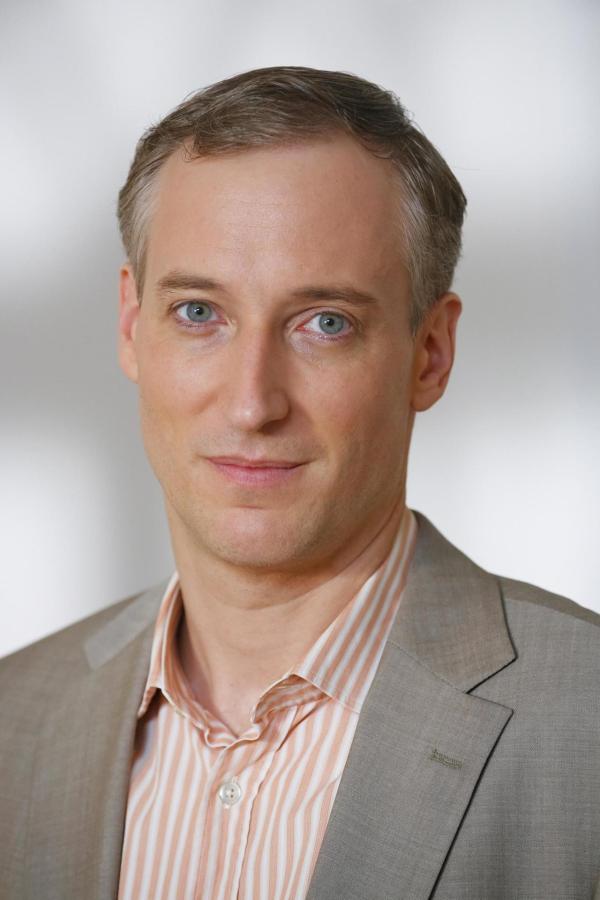 Bild 1 von 7: Im Bild: Manuel Boecker (Ferdinand Merz).