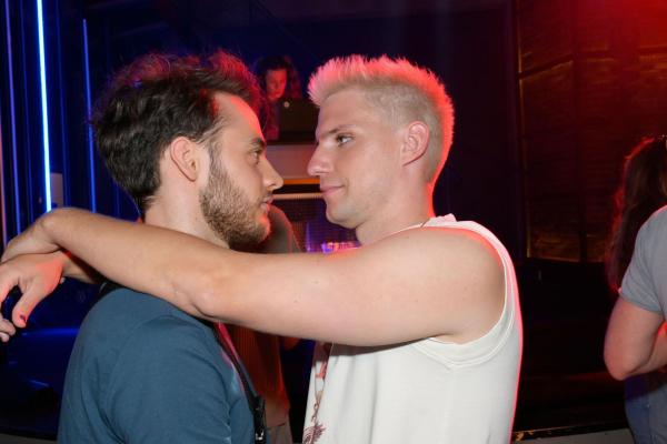 Bild 1 von 10: 